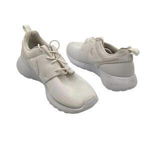 Nike White Roshe One Lace Up Sneakers Size 5.5 Youth